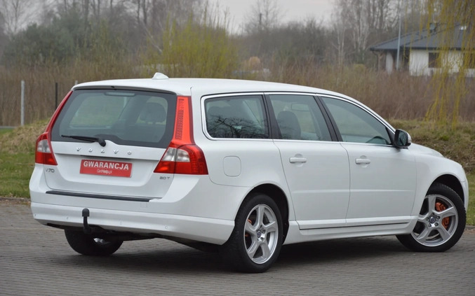 Volvo V70 cena 29500 przebieg: 350000, rok produkcji 2010 z Małogoszcz małe 704